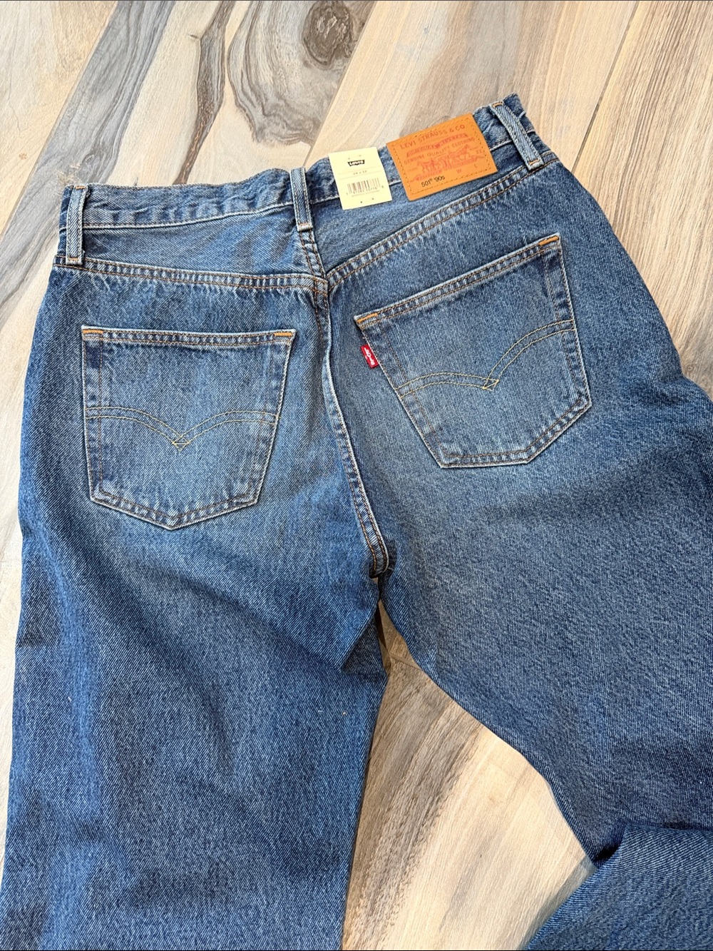 Levis 501 90s Straight-Leg Jeans - Picture 3 of 4